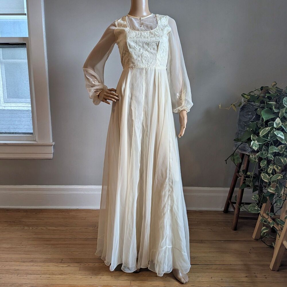 Vintage 70s Janine Pimm Chapel Street Ivory Gown Floral Lace Bridal Size Boho 8